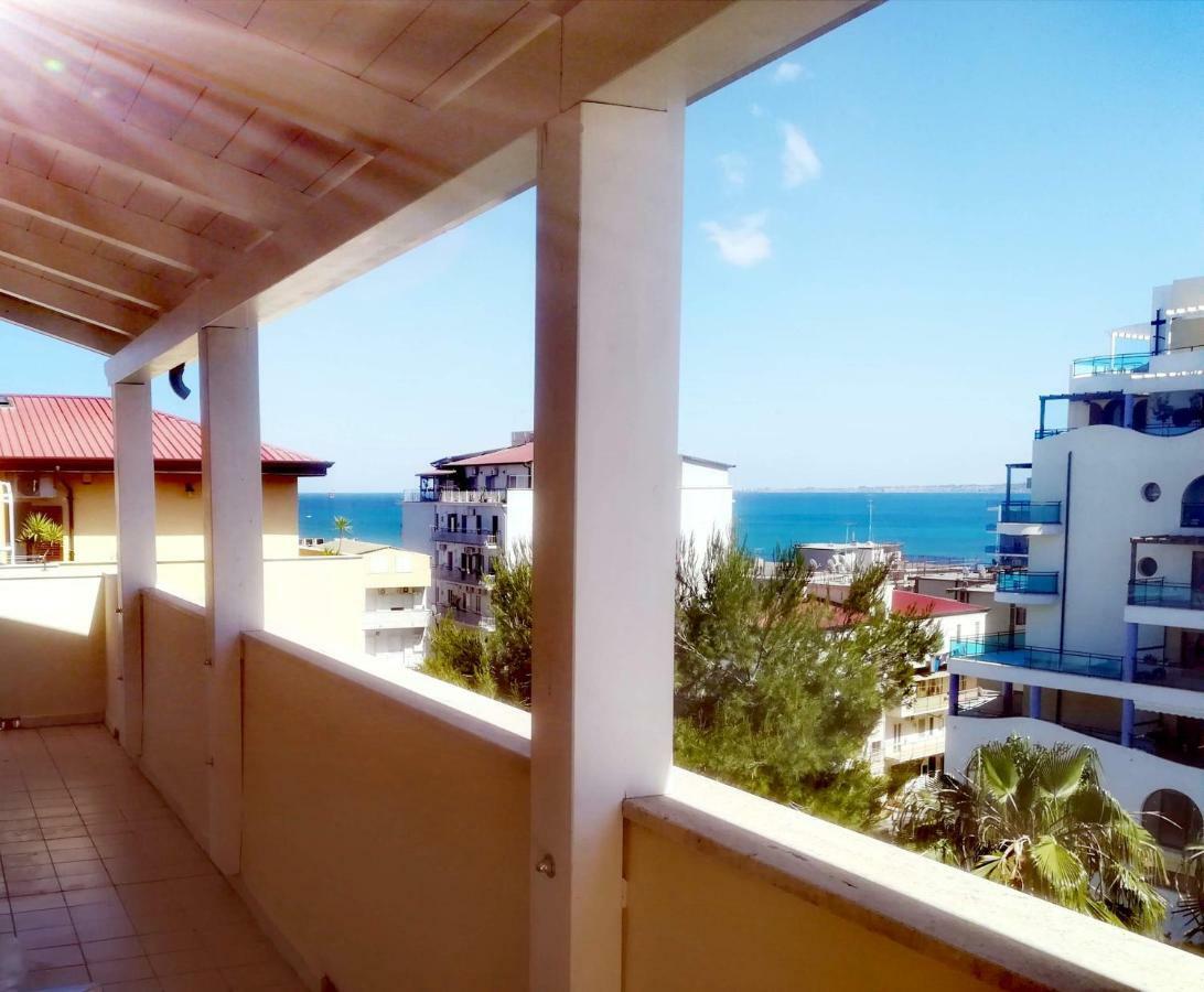 Affitti Brevi- Mediterraneo Crotone Ngoại thất bức ảnh